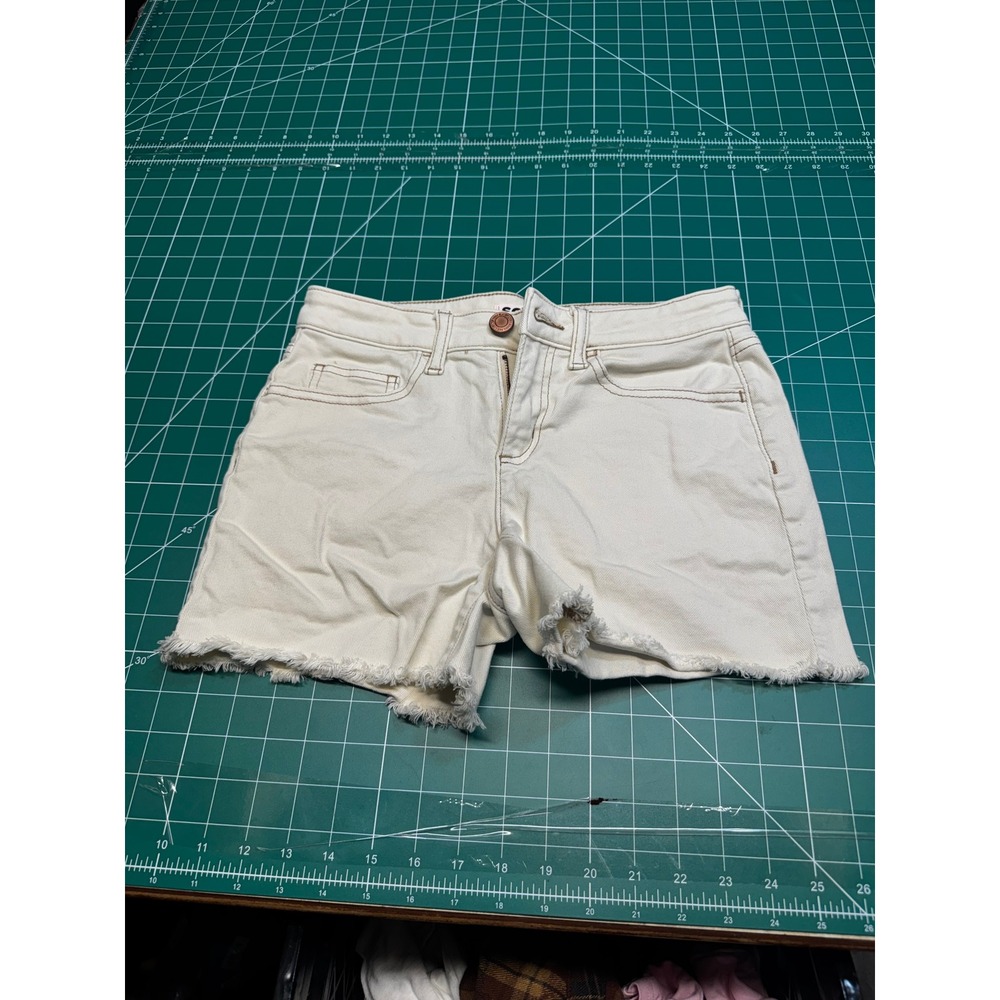SO Low Rise Midi Shorts Cream Off White Denim Frayed Hem Size 5 27W 4S07